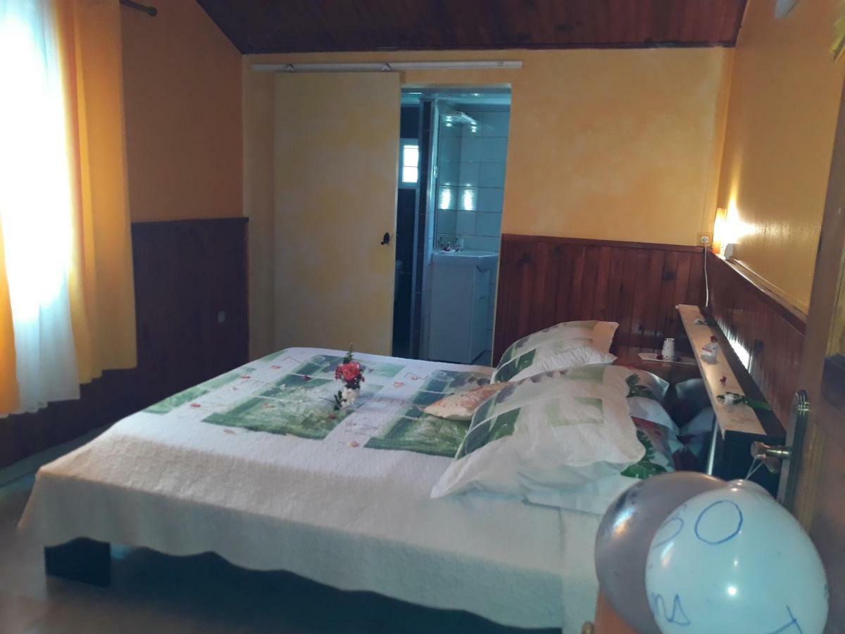 Petite Fleur De Lentilles Bed & Breakfast Cilaos Exterior photo